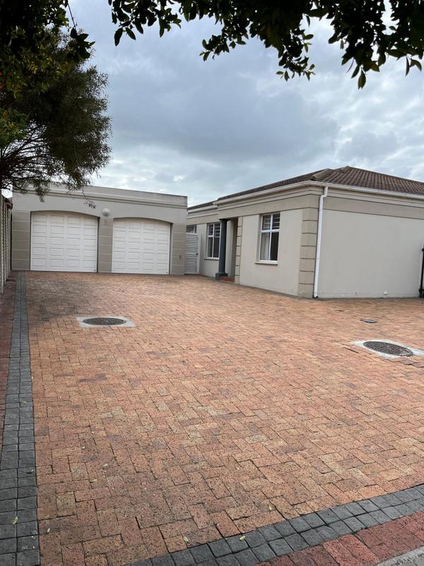 3 Bedroom Property for Sale in Royal Ascot Western Cape